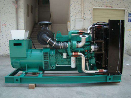 鲁山1100kw康明斯柴油发电机组图片 鲁山1100kw康明斯柴油发电机组图片